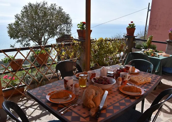 Reggimonti Cinque Terre Tatil Evi Bonassola